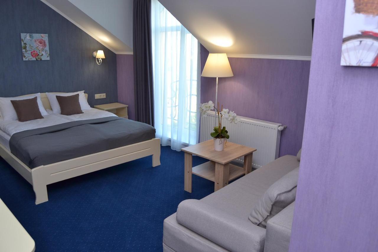 Hotel Ajur Οδησσός Εξωτερικό φωτογραφία