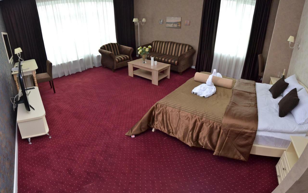 Hotel Ajur Οδησσός Εξωτερικό φωτογραφία