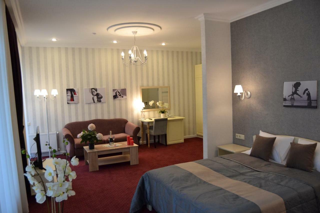 Hotel Ajur Οδησσός Εξωτερικό φωτογραφία