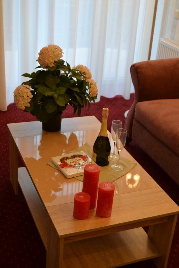 Hotel Ajur Οδησσός Εξωτερικό φωτογραφία