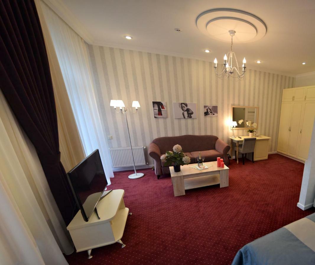 Hotel Ajur Οδησσός Εξωτερικό φωτογραφία