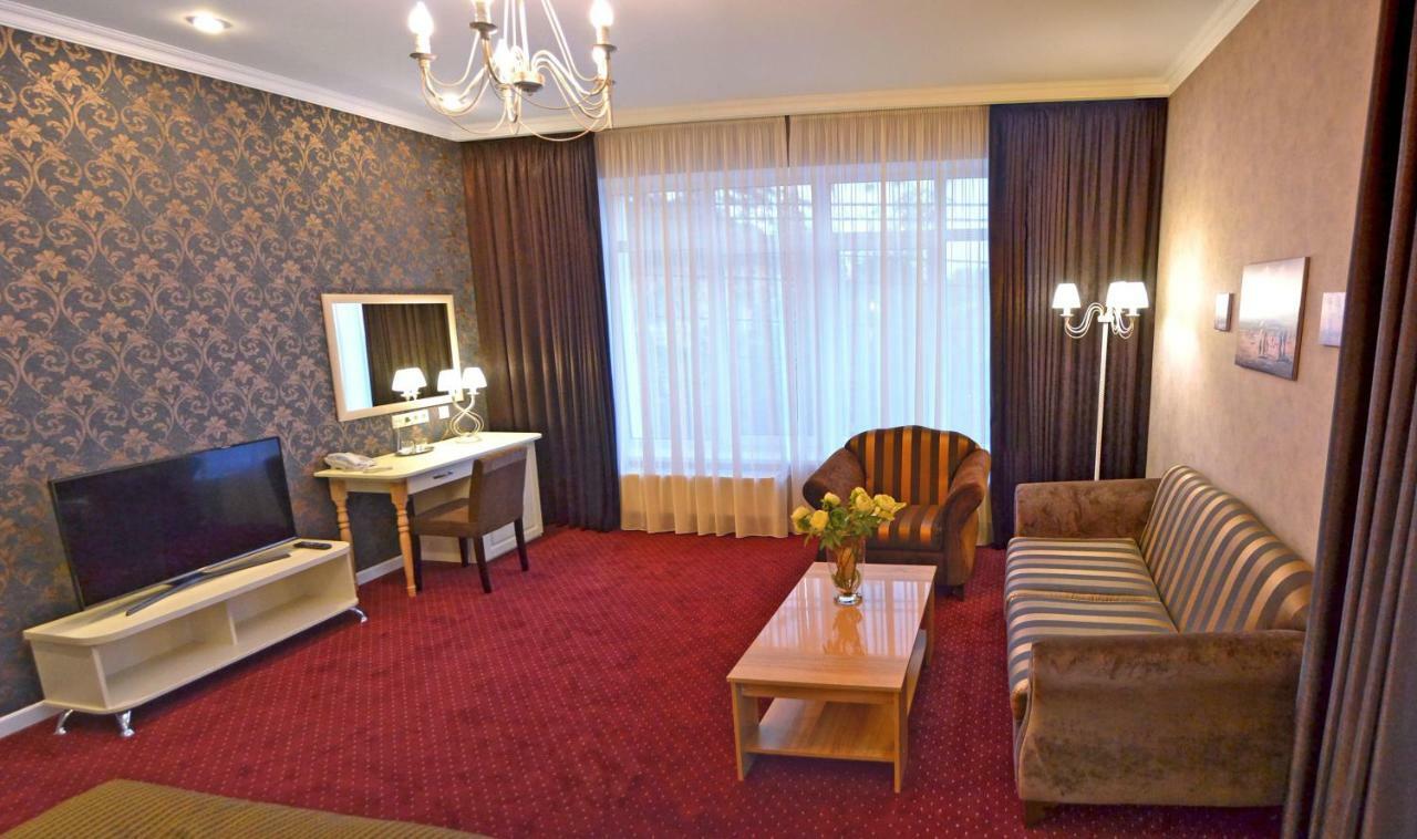 Hotel Ajur Οδησσός Εξωτερικό φωτογραφία